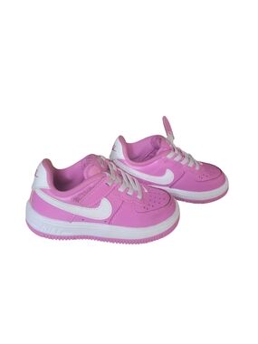 Nike Girls' Pink Low-Top Sneakers